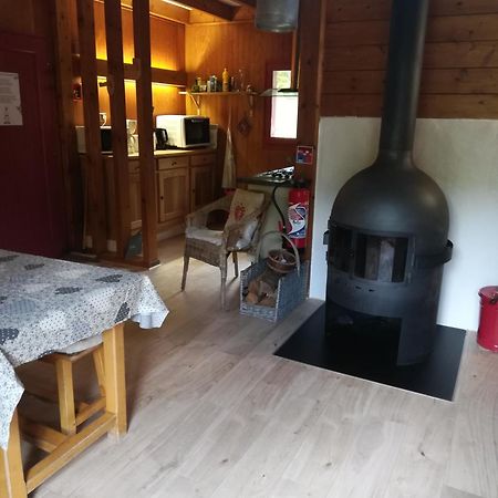 Les Chalets De La Foret D'Issaux Osse-en-Aspe Екстериор снимка