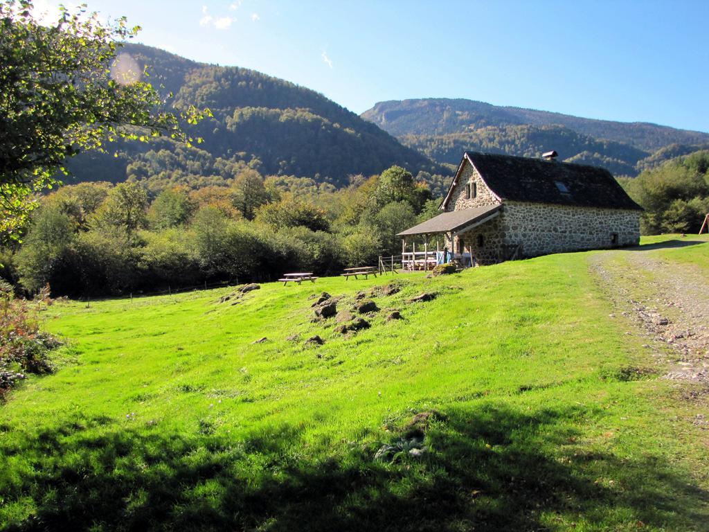 Les Chalets De La Foret D'Issaux Osse-en-Aspe Екстериор снимка